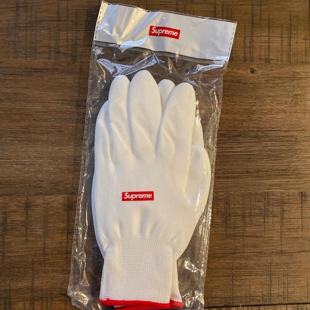 Supreme Rubberized Gloves FW20